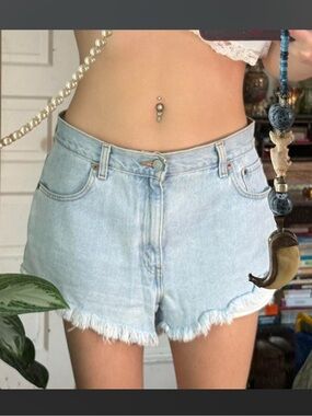 Levi’s Denim Cutoff Shorts <3